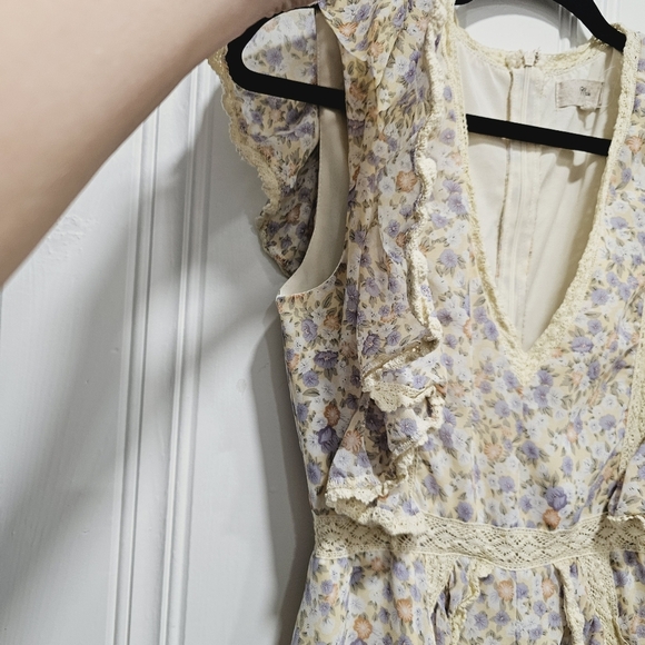 Floral Lace-Trimmed Jumpsuit - Picture 13 of 16